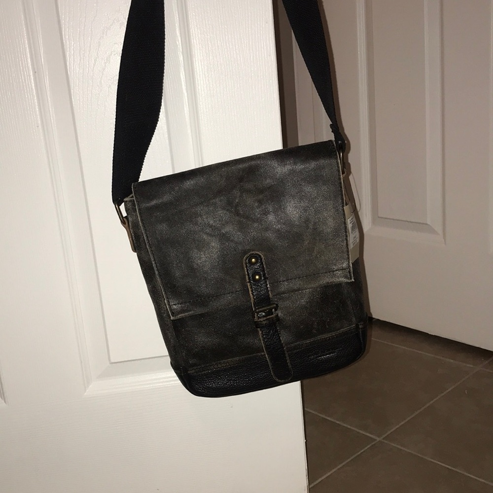Mark New York Andrew Mark messenger bag